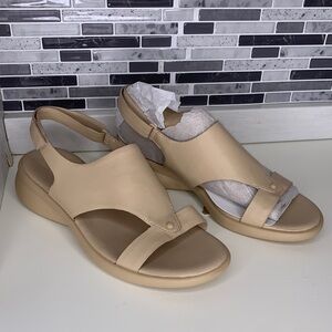 NATURALIZER LILIANA Women's Tan Sandals SIZE 12Wide